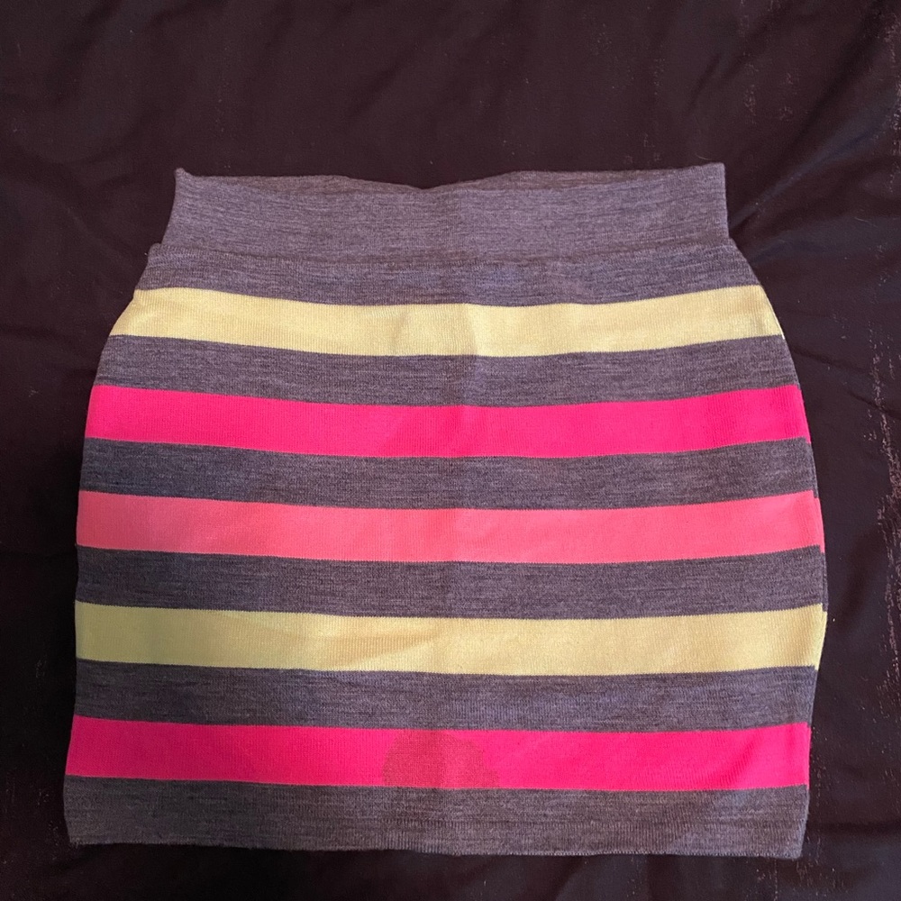 Tight fit skirt